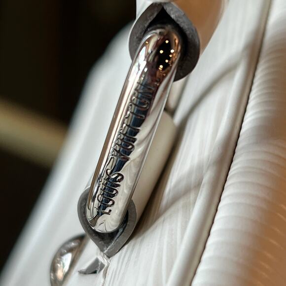 LOUIS VUITTON Ivory Epi Leather Montaigne PM Satchel - Picture 15 of 16